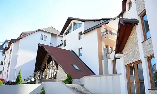 Hotel Milmari Resort